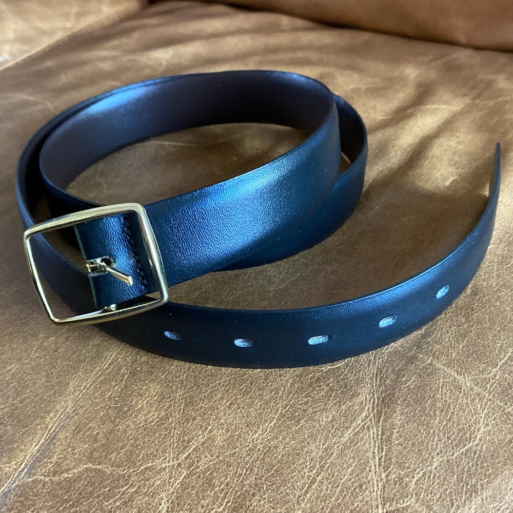 BLACK Leather Gold Buckle Belt Size 40